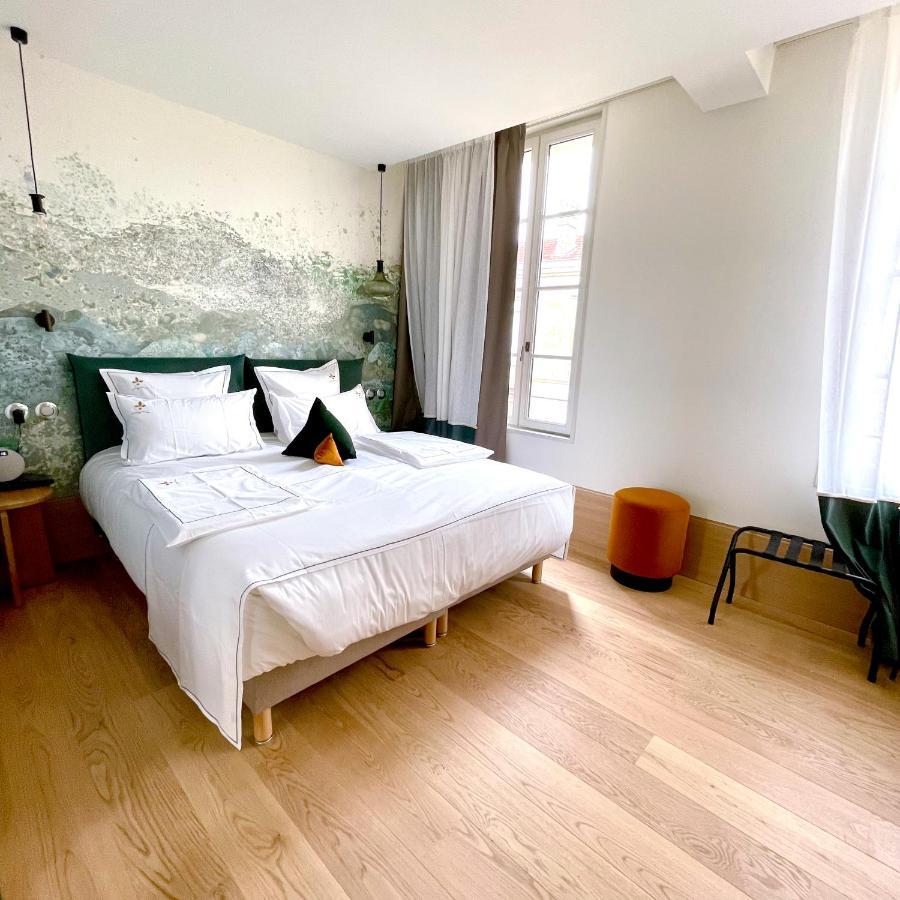 Aux Ducs De Sienne Hotell Montagne  Eksteriør bilde